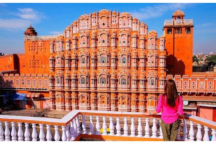 Jaipur Luxury Tour Package